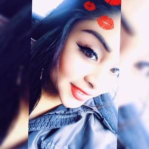 Meet your Posher, Aracely